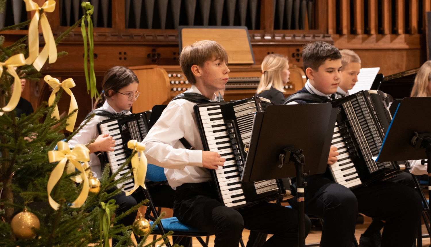 IP Taustiņinstrumentu spēle - Akordeona spēle Ziemassvētku ieskaņu koncerts vecākiem 11.12.2024.